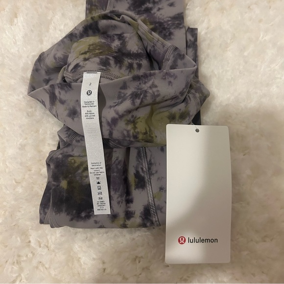 Lululemon Align Leggings with Pockets - New with Tags - Picture 8 of 8